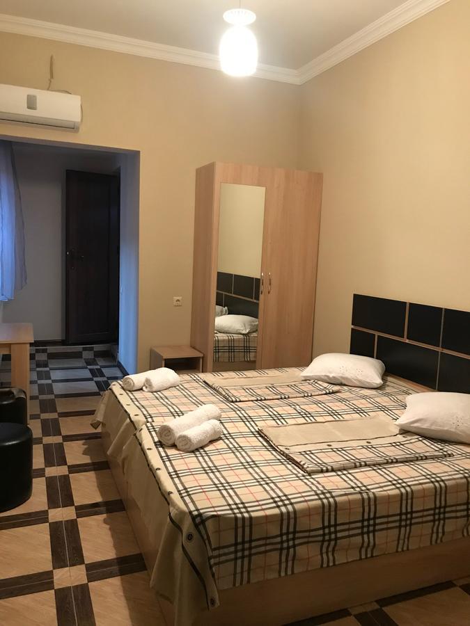 Holiday House Batumi Eksteriør bilde